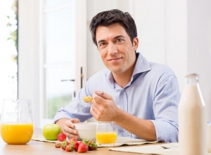 Bị sỏi thận có uống được tinh bột nghệ không thưa bác sĩ?